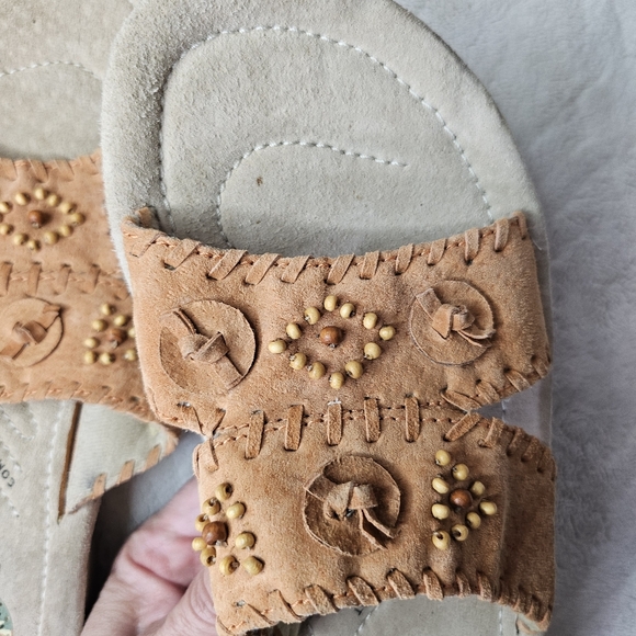 Earth Shoe 7W Conway Amber Tan Suede Beaded Boho Slide Sandals - Picture 7 of 10